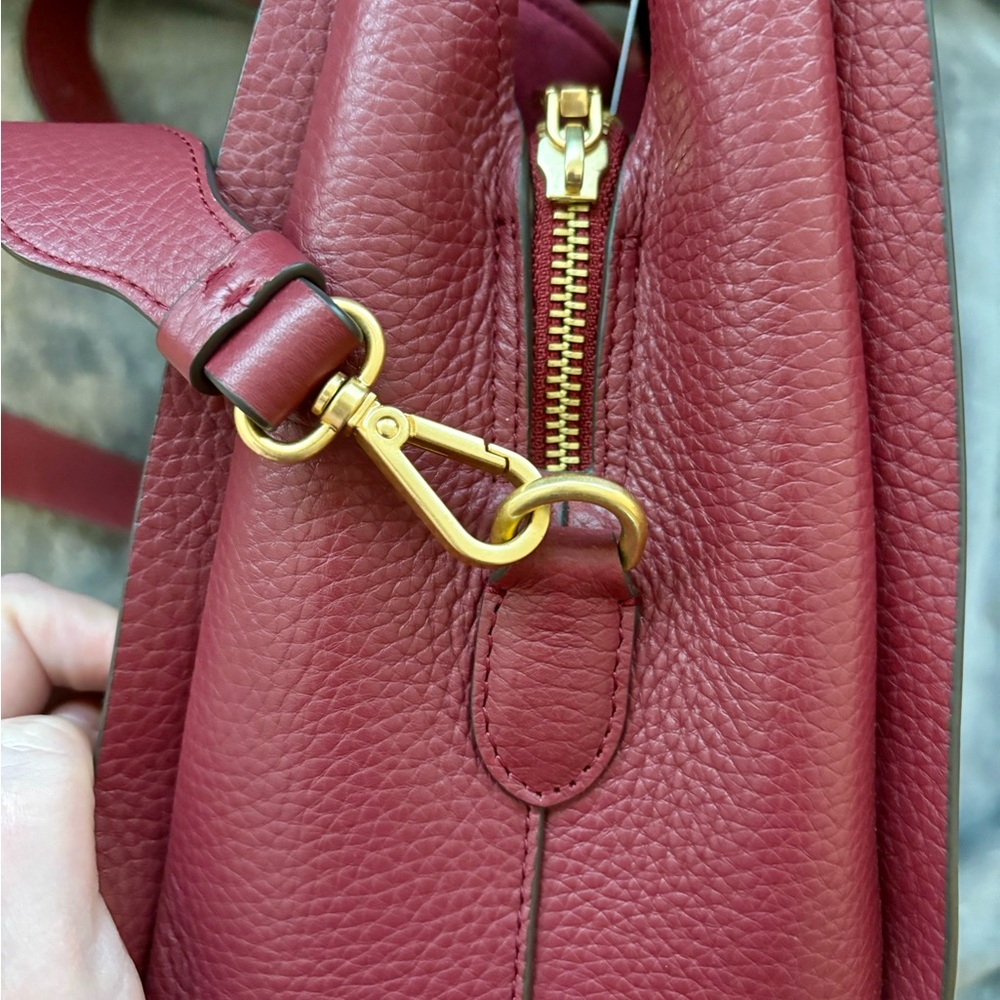 Like New! Radley London Sloane Crossbody Bag in Cranberry Red - Picture 6 of 10